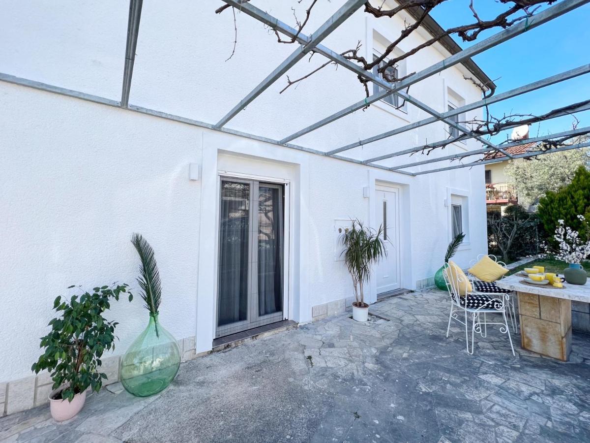 Apartments Teodora Maria Novigrad  Екстер'єр фото