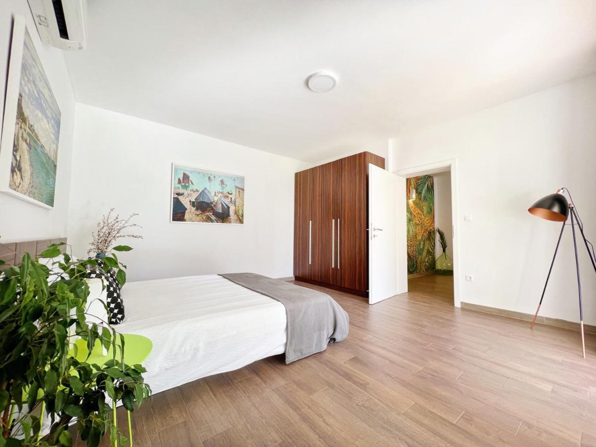Apartments Teodora Maria Novigrad  Екстер'єр фото