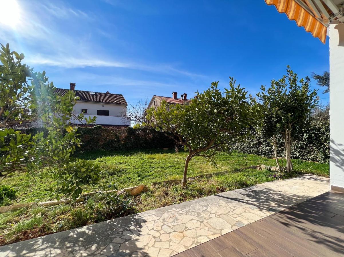 Apartments Teodora Maria Novigrad  Екстер'єр фото