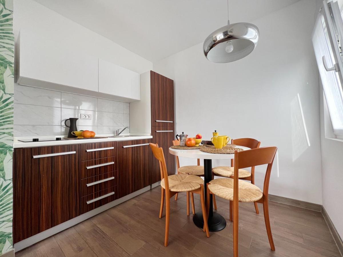 Apartments Teodora Maria Novigrad  Екстер'єр фото