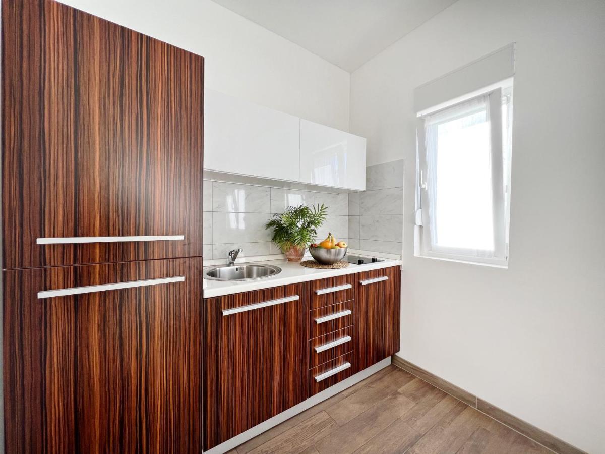 Apartments Teodora Maria Novigrad  Екстер'єр фото