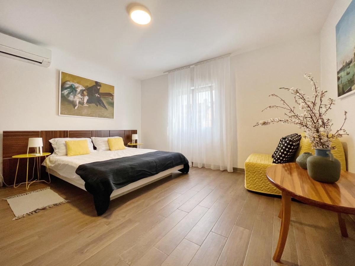 Apartments Teodora Maria Novigrad  Екстер'єр фото