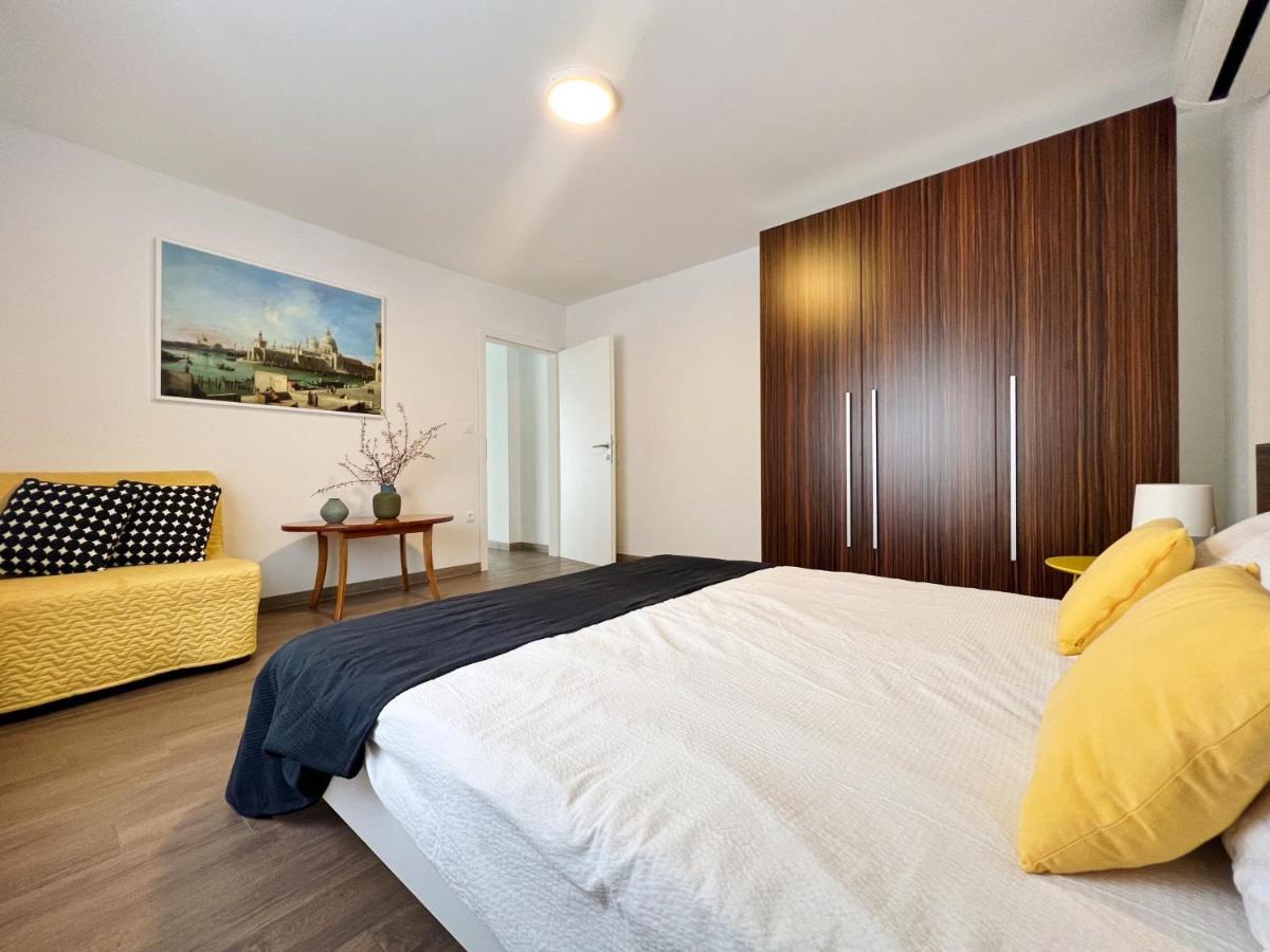 Apartments Teodora Maria Novigrad  Екстер'єр фото