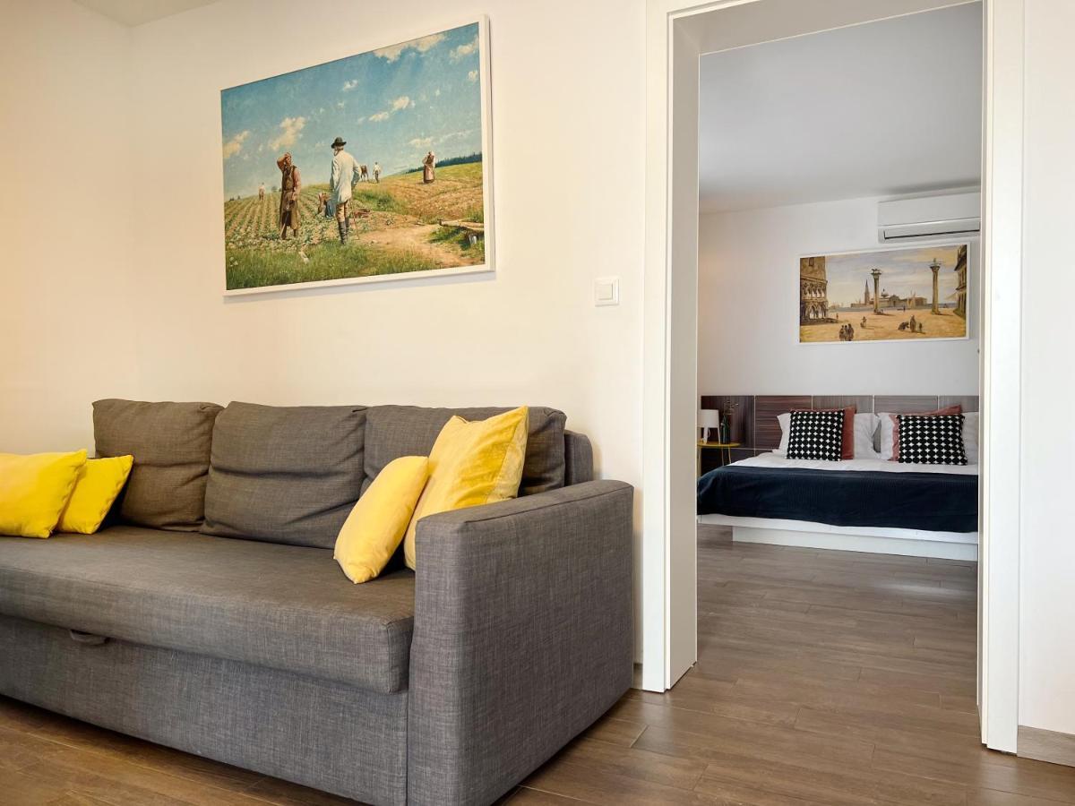 Apartments Teodora Maria Novigrad  Екстер'єр фото
